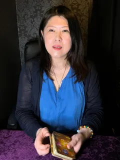 レイル先生:守護霊対話と未来予知で人生の転機を導く