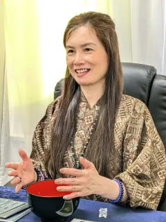 最中小鬼先生:水鏡占いと霊視で本質を見抜くスピリチュアル鑑定