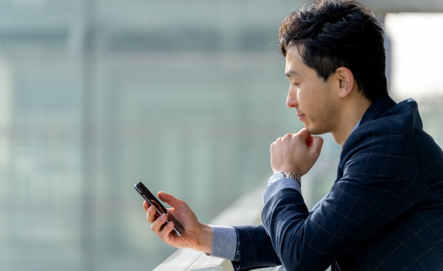 アイフル借りたらやばい？借金地獄になる人の特徴。家に来る取り立て事件は昔のこと。闇金