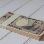 カードローンで100万借りるには審査が必要！月々いくら？3年・5年の返済シミュレーションも紹介